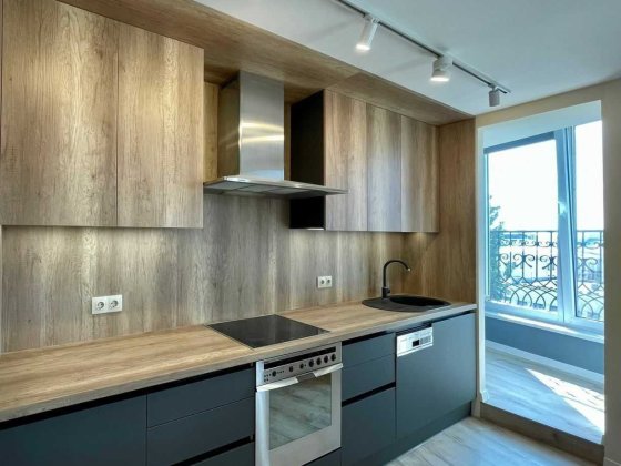 Просторная 3-комнатная квартира в центре Киева — ул. Шелковичная, 20 Киев