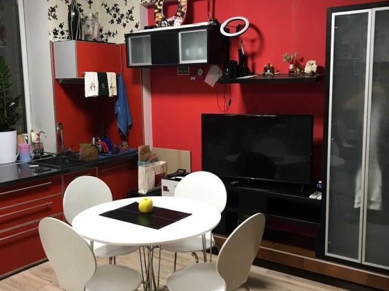 Без% 1 к, 54м, 1 п,продаж,вул. Костанайська  сталінка  м "Деміївська" Київ