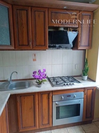 Продаж 2к квартири вул. Євгена Коновальця 15 - фото 1