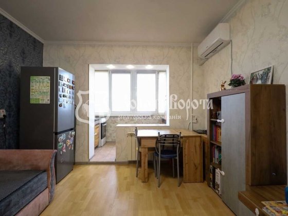 Квартира, 1к. Євроремонт. Екстер, 10/87, Троєщина, Деснянський район Київ