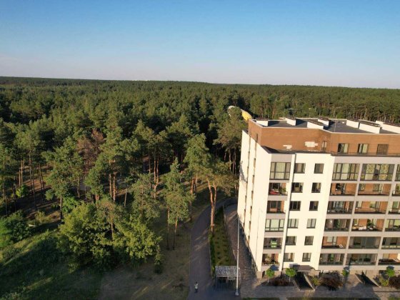 Продам квартиру возле леса Киев метро Лесная Быковня Броварской прп Київ