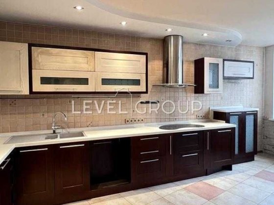 Вигідна пропозиція! Три кімнатна квартира м. Лівобережна Киев