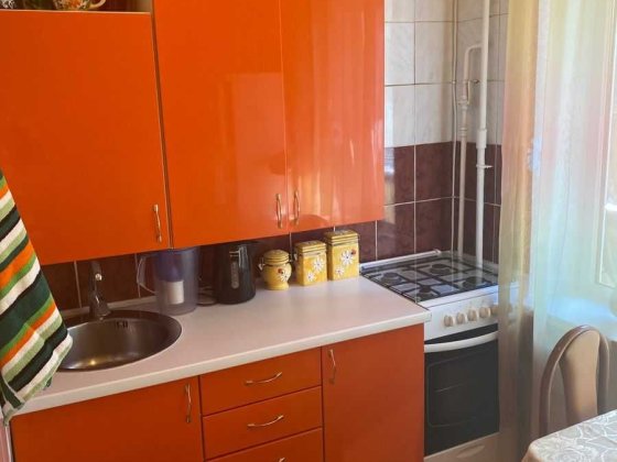 1к Антоновича, Печерський Палац Україна, В. Васильківська, Лабораторна