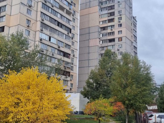 Продам 4 к. м. Киів. Від власника. Терміново. Без комісії. Киев