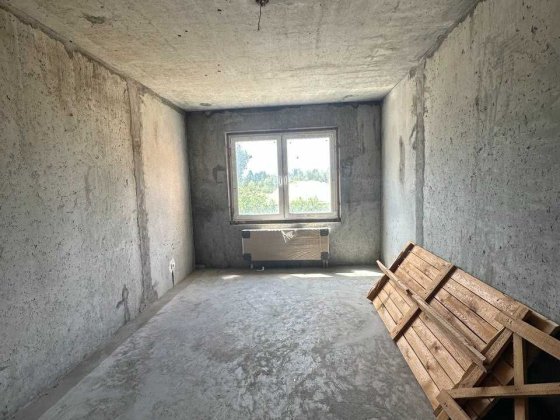 Продам 1 кімнатну квартиру на вул.Милославська 18, 1 поверх Киев