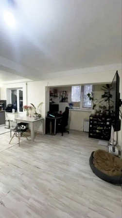 Продам 1-кімнатну квартиру з ремонтом. Район Теремки 2, трц Республіка - фото 1