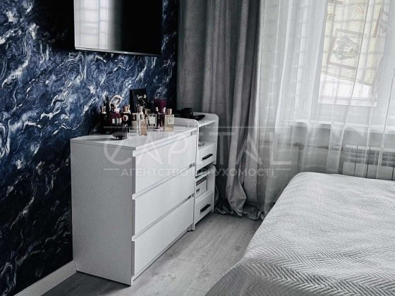 ТЕРМІНОВО Продаж Квартири 3 кімнати світлий ремонт Оболонь Київ Киев