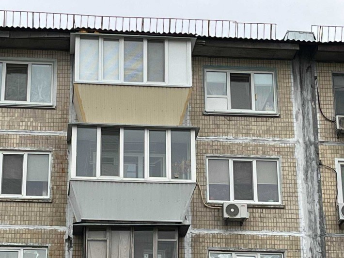 Продам 2 кімнатну,ремонт, метро Дарниця, Перова,42,без комиссии - фото 1