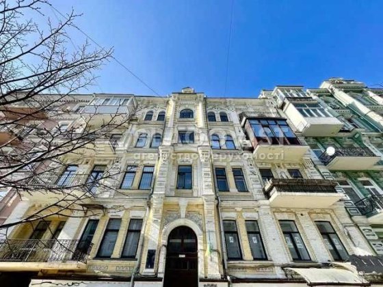 Продам 3 кімн. квартиру. Шота Руставелі, 32. Київ Центр. Палац Спорту. Киев