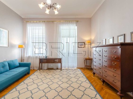 БЕЗ%, Продаж 3-к квартири / Царський будинок / Князів Острозьких 29Б Київ