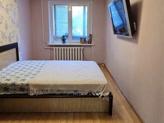 Продам 2-х кім квартиру, метро Васильківська, просп. Голосіївський 108 Київ