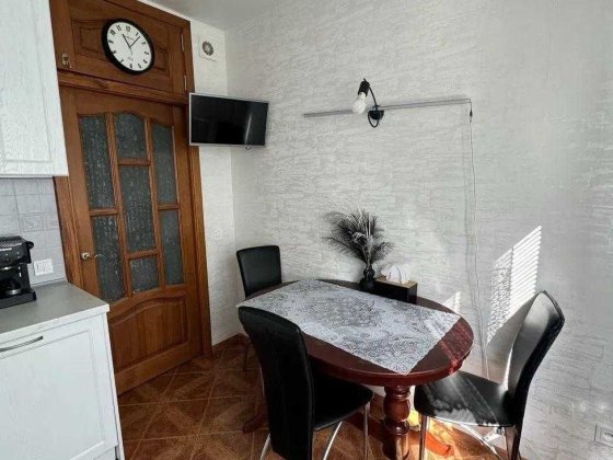 Продаж 2к квартири Голісіївський р-н м Іподром Луценка 5 Київ