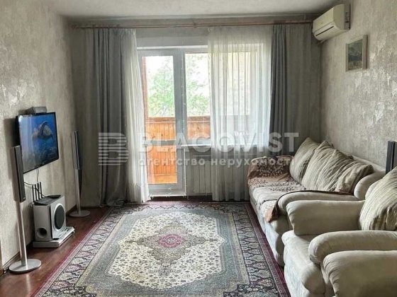 4к  Прирічна, 33 Оболонь набережна Дніпра Киев