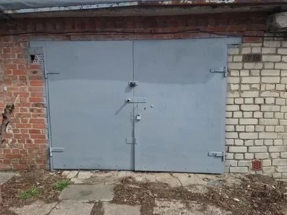 Гараж на автолюбителів