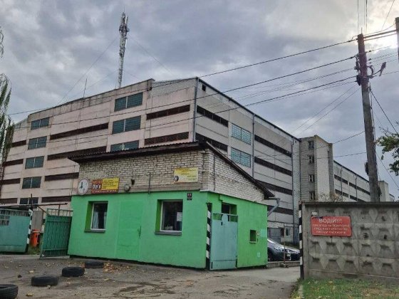 Гараж, 4-ий п-х, оренда під авто, м.Львів вул.Б.Хмельницького ГК 11 Львов