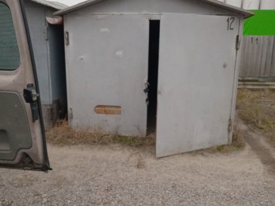 Просто место в гараже на зиму для мотоцикла , велосипеди,  резонанс, Київ