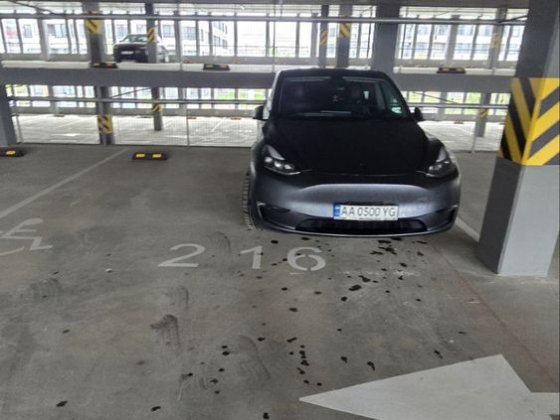 Здам в оренду подвійне паркомісце в ЖК Варшавський З Київ