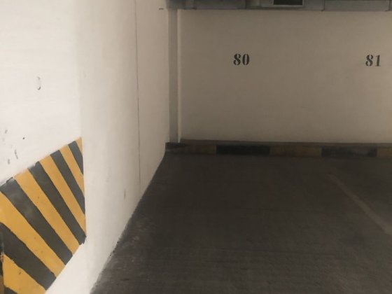 Сдам паркоместо Тополева 10А,второй этаж