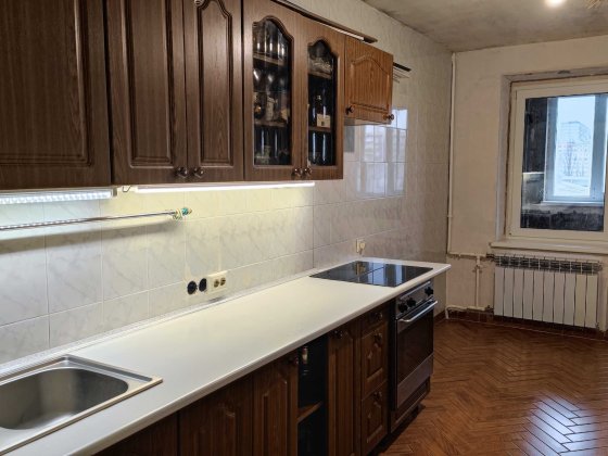 2 кімнатна 78кв  на  Оболонь. Івасюка 16б Від власника. Розумний торг Київ