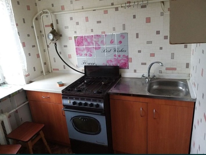 Продам свою 2х кімнатну квартиру Дарницький район - фото 1