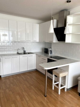 Продається простора квартира 76м² - фото 1