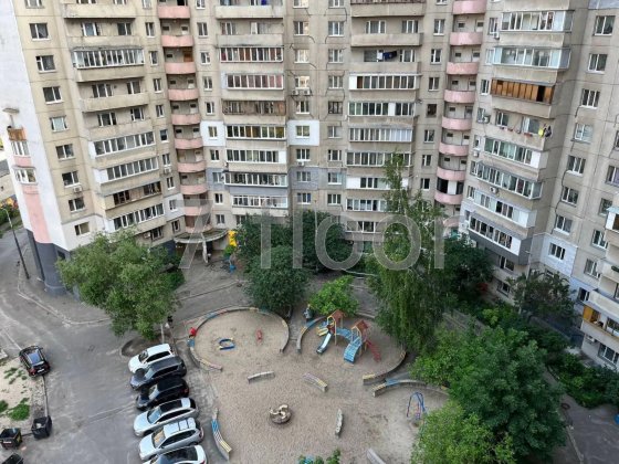 3 кімнатна квартира Бальзака Почайна ТЦ Глобус Я люблю мій парк Київ