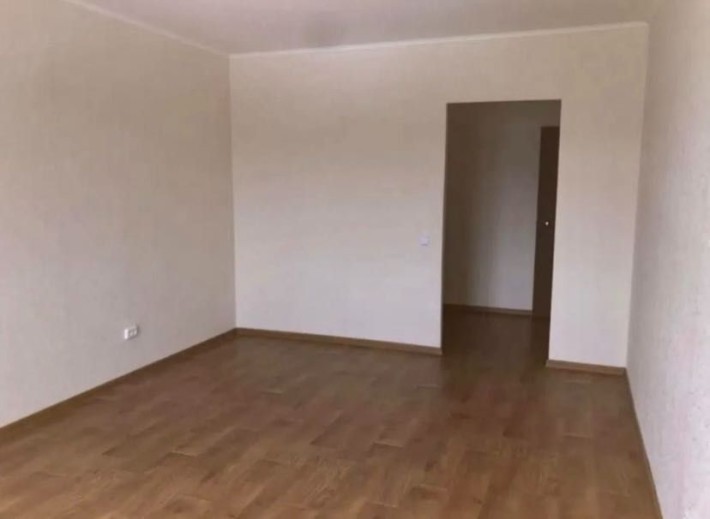 Будинок 1 43м2 з ремонтом ЖК Деснянський біля парку - фото 1