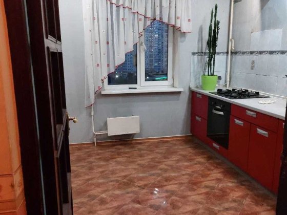Продаж 3-к квартири 71,6 м2 м.Київ, вул.Милославська, 35  64500 $ Киев