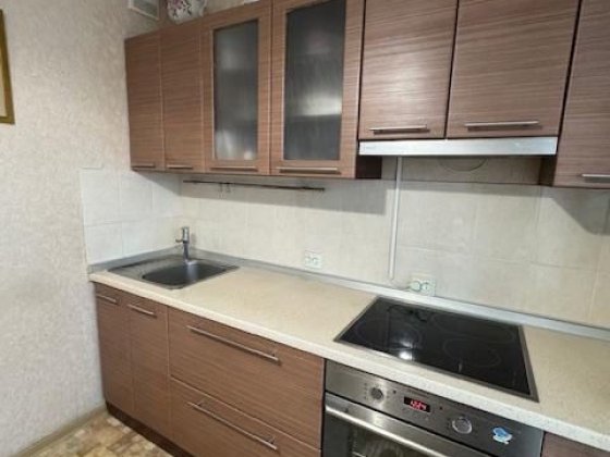 3 кімнатна квартира Будищанська Троєщина 78.3м.кв вторичка Киев