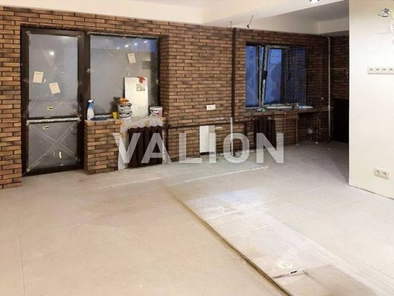 Продається 1-кім квартира-студія, б-р Лесі Українки 9 Печерськ Київ