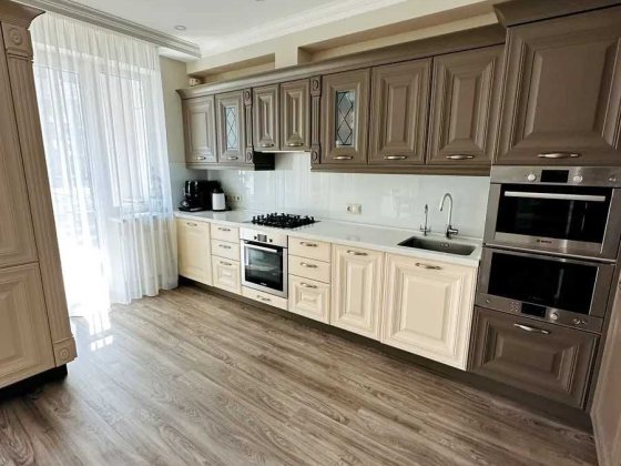 Продам квартиру Метрологічна вул., 109-А Киев