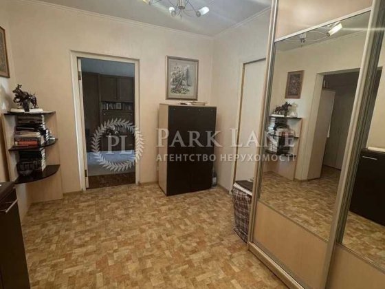 Продаж 3-кімнатної квартири вул. Будищанська 5 Троєщина Киев