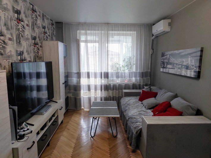 Лівобережна,Дарниця,2к квартира,Дарницька площа,Чупринки 8а,510000у.о. - фото 1