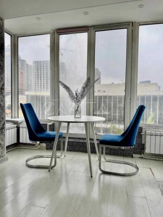 Продаж/Квартира/ Вид на Палац Україна/52 м2/вул Велика Васильківська - фото 1