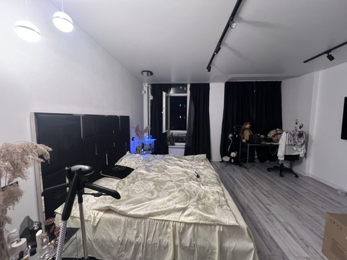 Продам квартиру ! Елены Пчелки7 ! 35 кв.м Позняки! - фото 1