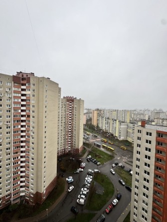 Продаж 1-кімнатної квартири, 39 м², 19 поверх, вул. Милославська 18 - фото 1