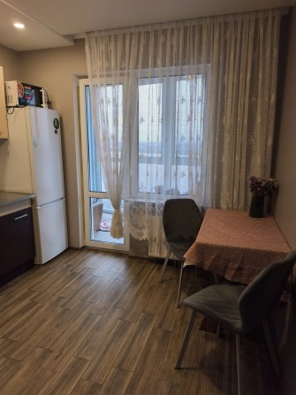 Продаж Вул. Вишняківська, 2 затишна 1 к.кв. з гарним краєвидом. - фото 1