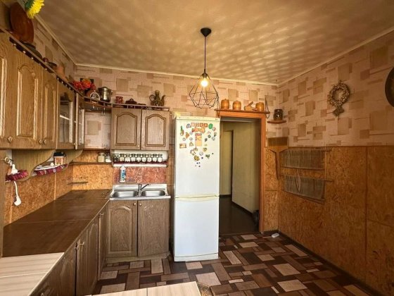 вул. Вишняківська продаж 3-кімнатної - 81 м2 метро Харківська 10 хвили Киев