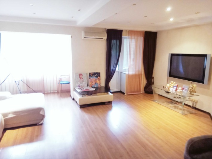 Без комісійних! 3-кімн. квартира, пров. Надії Світличної, Нова Дарниця - фото 1