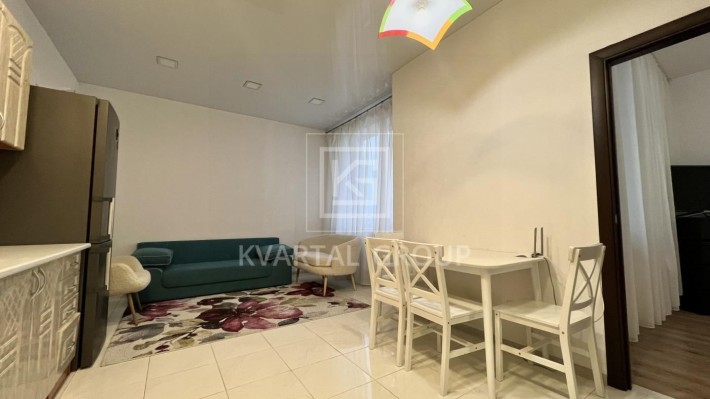 Сучасна Квартира в Києві 45.5м2 Голосієво м2 - фото 1