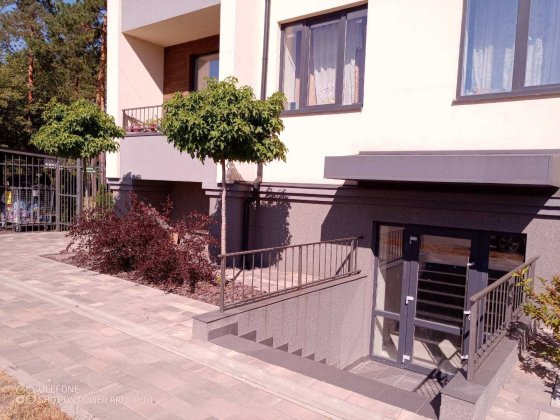 Продаю  приміщення  75м.кв  Киев метро Лесная Броварской прп Київ