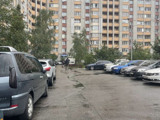 Простора 1к вартира, Алматинська, 39а Київ