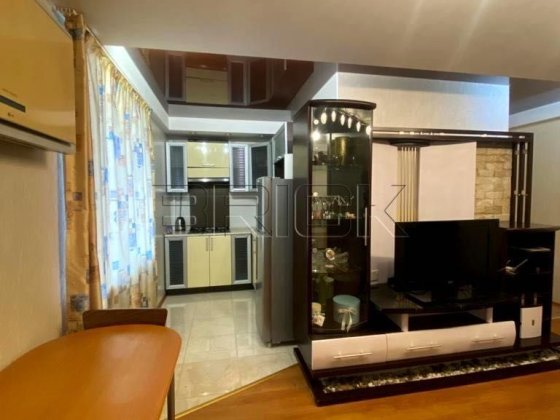 Продаж двокімнатної квартири Палац України Київ