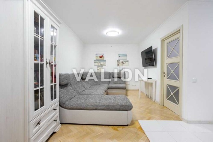 Продаж 4-кімнатної квартири вул. Шептицького 3 Б, метро Лівобережна - фото 1