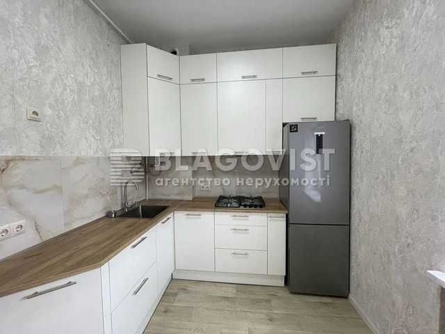 Печерська Щорса Коновальця 18 П.Украіна В.Васильківська Лесі - фото 1