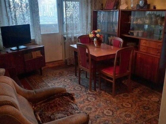 Продається  2-к квартира у Дніпровському районі , проспект Соборності Киев