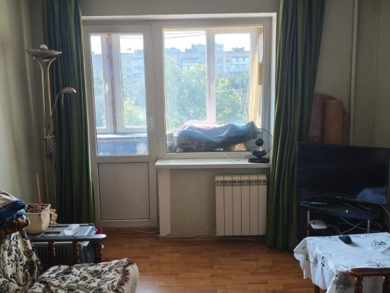 Продам 3 кімнатну квартиру пр-т Голосіївський Киев