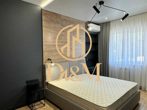 Продаж/ Березняки/ 3 кімнати/ Дизайнерський ремонт - усе нове Киев