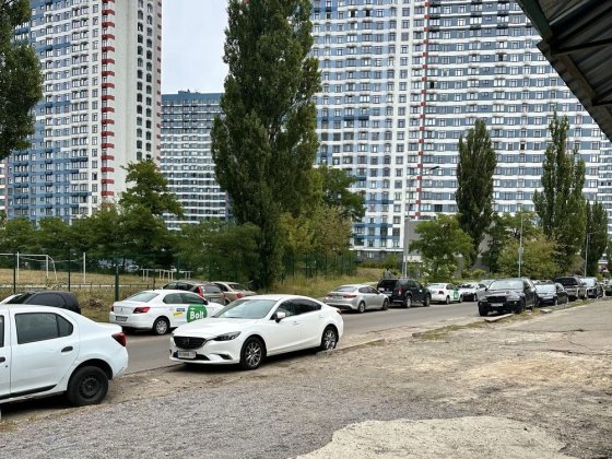 Сдам капитальний гараж / ул. Туманяна / Левобережная p Киев