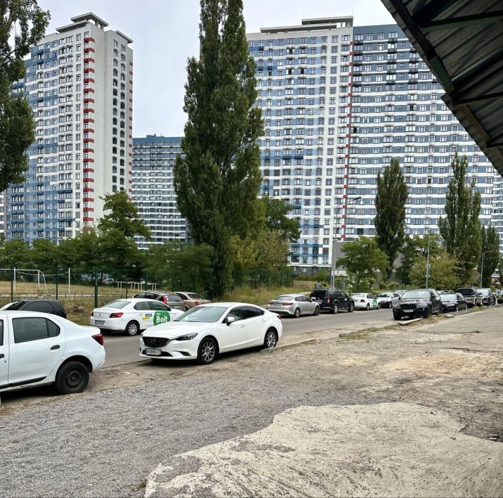 Сдам капитальний гараж / ул. Туманяна / Левобережная p - фото 1